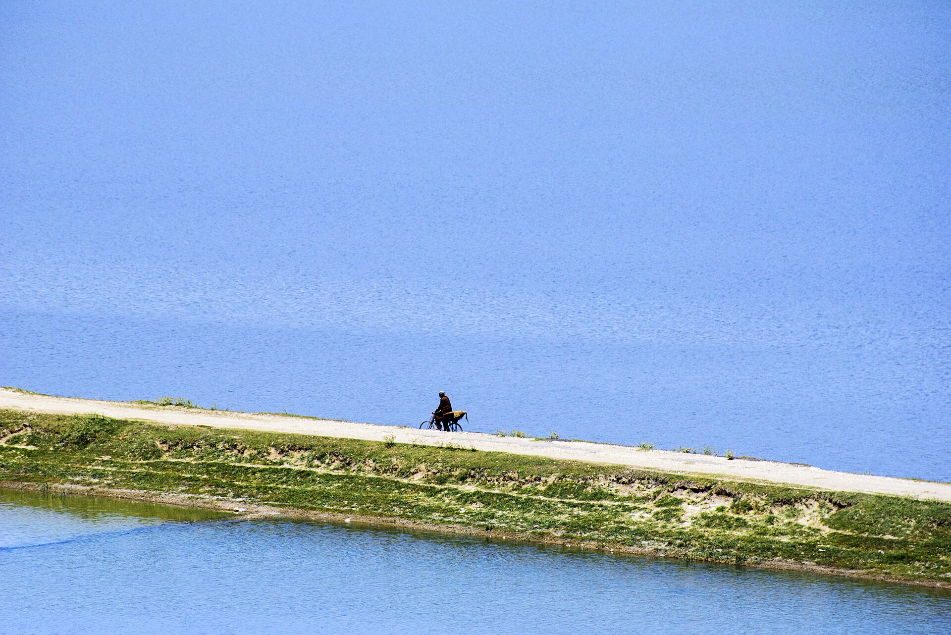 Khabeki Lake